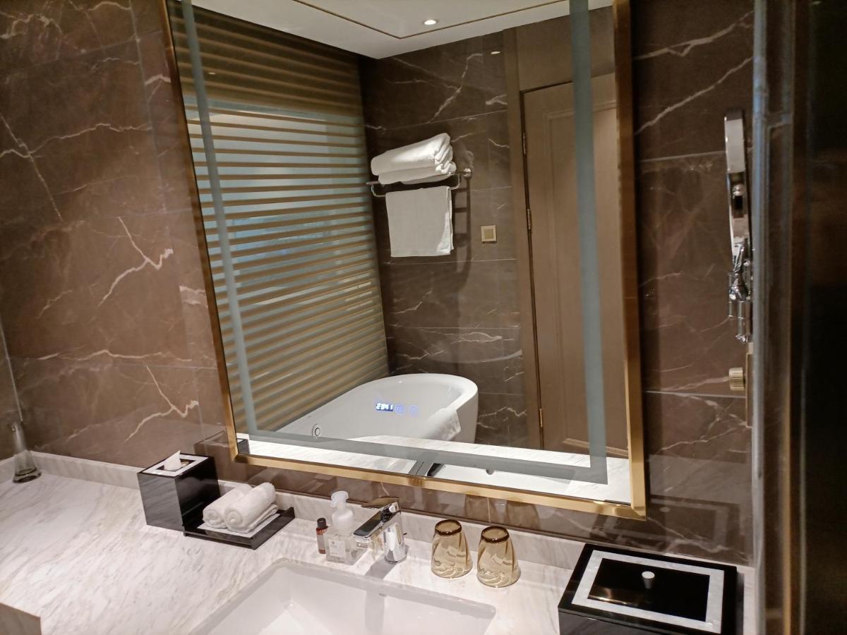 Baoying Jinling Hotel Экстерьер фото
